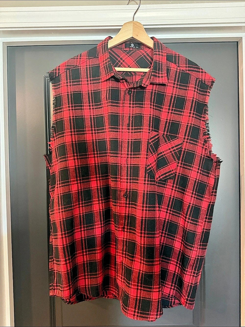 McULIVOD Sleeveless Plaid Button-Down Shirt Men's Red & Black 2XL
